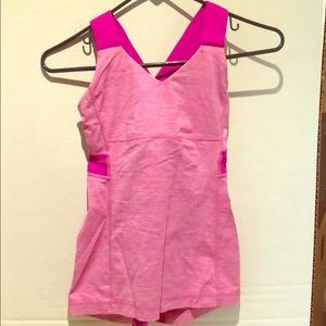 Lululemon size 4 pink top